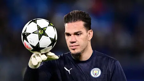 曼联精准反击逆转切尔西，防守反击策略定胜局